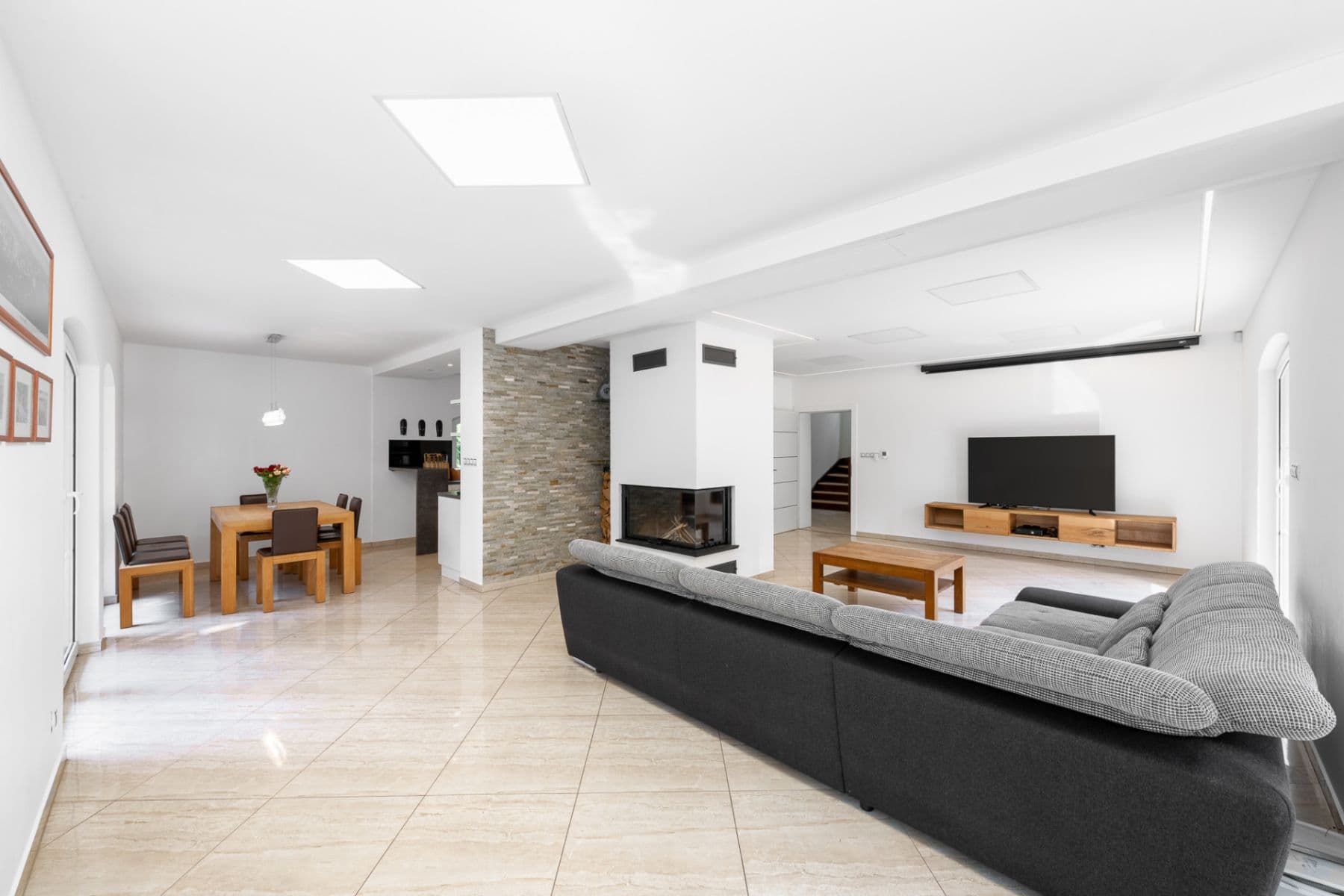 Prodej domu 246 m², pozemek 2.061 m², K Přívozu, Zdiby, Středočeský kraj Prodej domu 246 m², pozemek 2.061 m², K Přívozu, Zdiby, Středočeský kraj