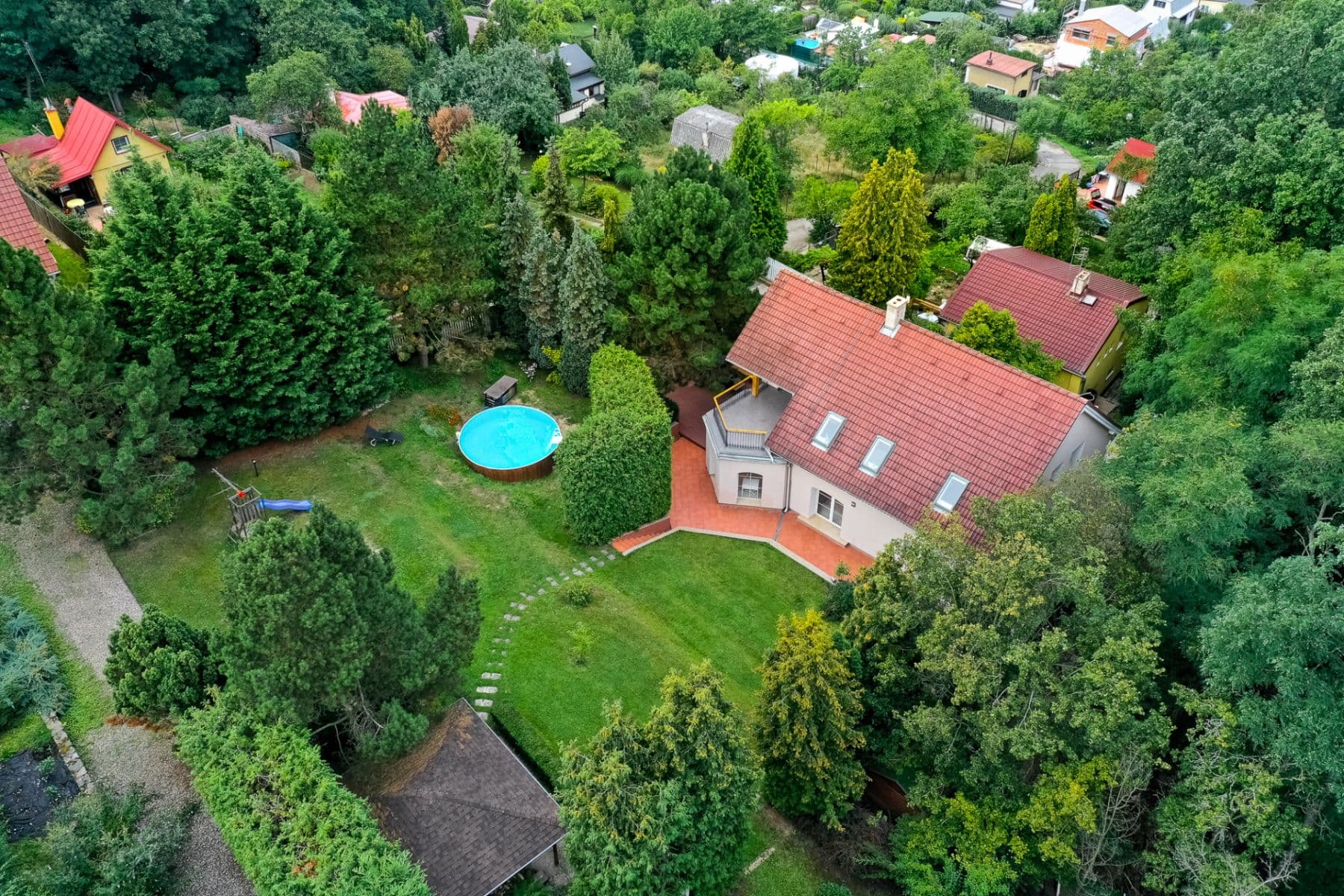 Prodej domu 246 m², pozemek 2.061 m², K Přívozu, Zdiby, Středočeský kraj Prodej domu 246 m², pozemek 2.061 m², K Přívozu, Zdiby, Středočeský kraj