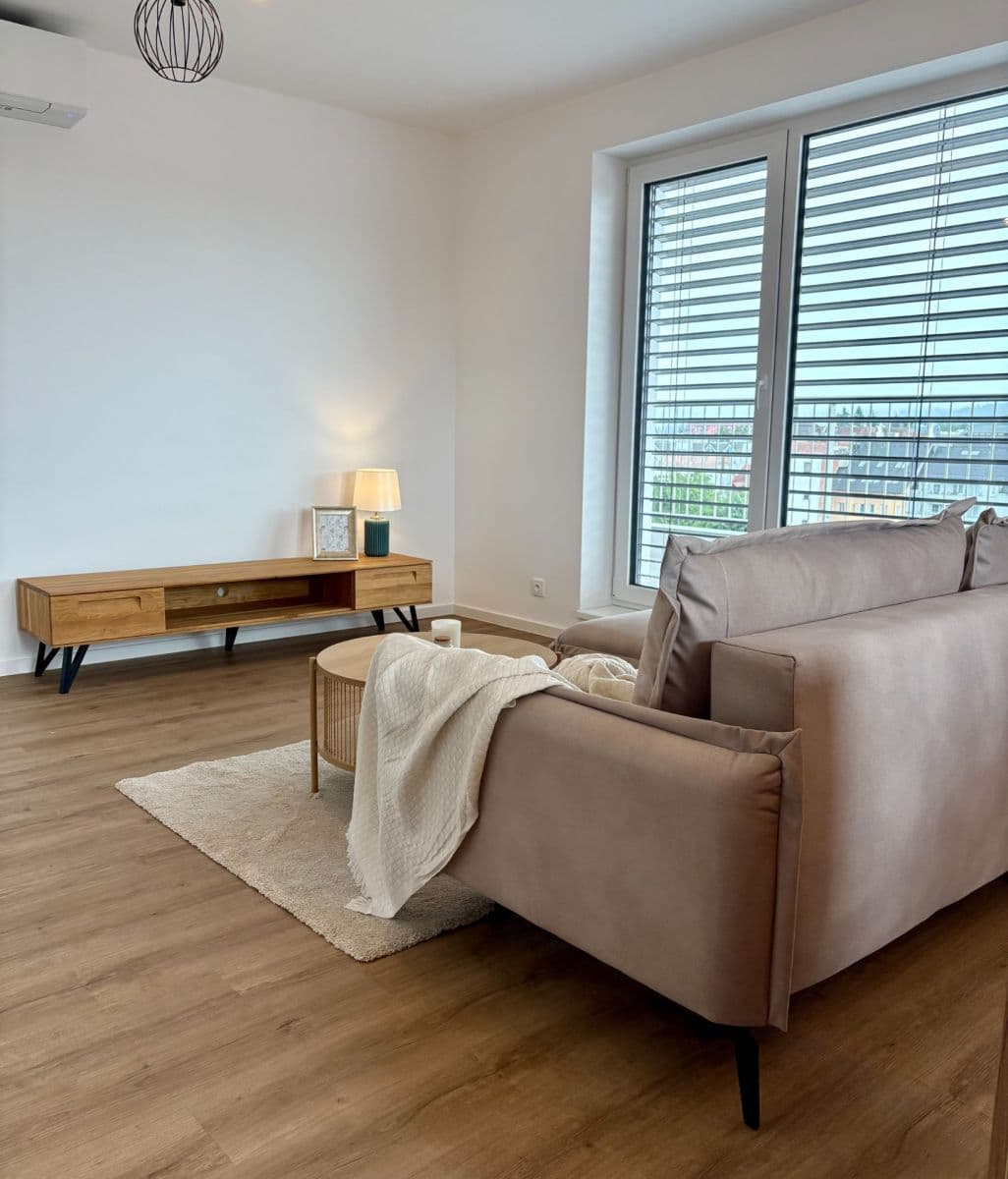 Pronájem bytu 3+kk 79 m², Dukelská, Benešov, Středočeský kraj Pronájem bytu 3+kk 79 m², Dukelská, Benešov, Středočeský kraj