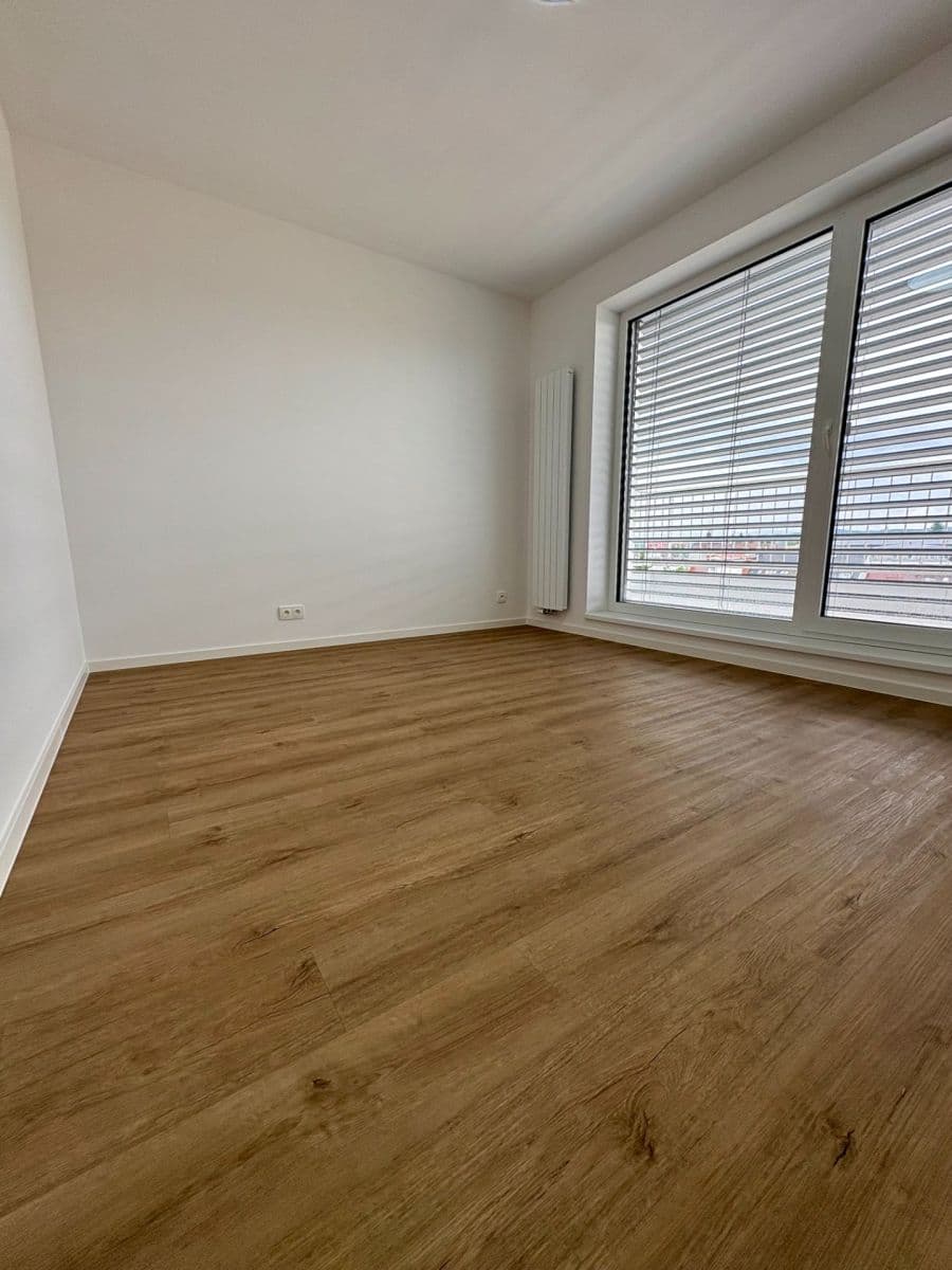 Pronájem bytu 3+kk 79 m², Dukelská, Benešov, Středočeský kraj Pronájem bytu 3+kk 79 m², Dukelská, Benešov, Středočeský kraj