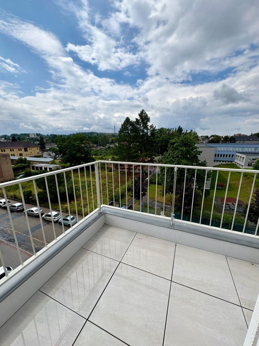 Pronájem bytu 3+kk 79 m², Dukelská, Benešov, Středočeský kraj Pronájem bytu 3+kk 79 m², Dukelská, Benešov, Středočeský kraj