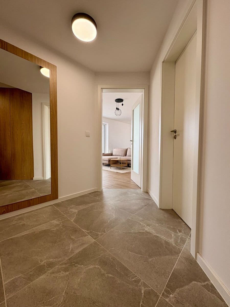 Pronájem bytu 3+kk 79 m², Dukelská, Benešov, Středočeský kraj Pronájem bytu 3+kk 79 m², Dukelská, Benešov, Středočeský kraj