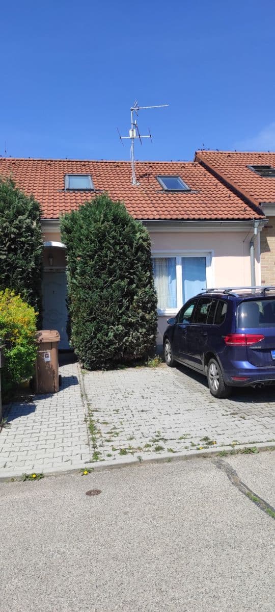 Prodej domu 96 m², pozemek 470 m², U Háječku, Nučice, Středočeský kraj Prodej domu 96 m², pozemek 470 m², U Háječku, Nučice, Středočeský kraj