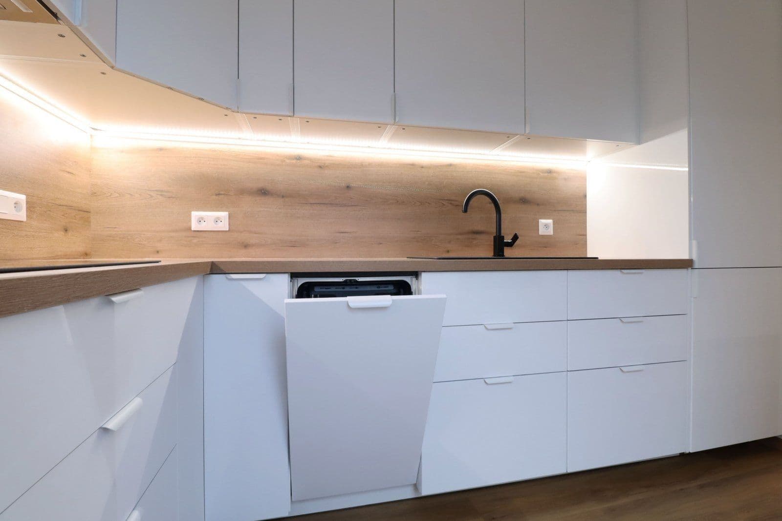 Pronájem bytu 3+kk 76 m², V zápolí, Praha, Praha Pronájem bytu 3+kk 76 m², V zápolí, Praha, Praha