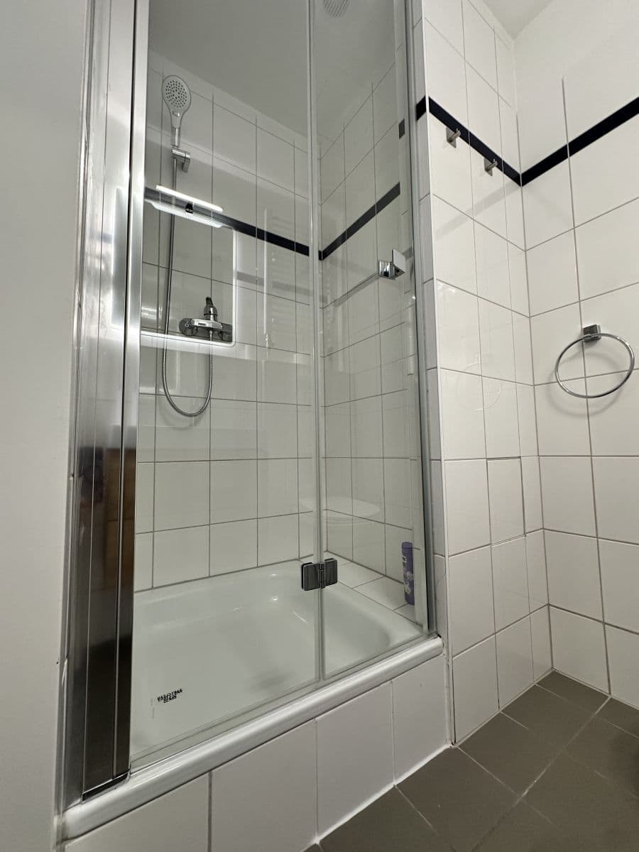Pronájem bytu 24 m², Děčínská, Praha, Praha Pronájem bytu 24 m², Děčínská, Praha, Praha