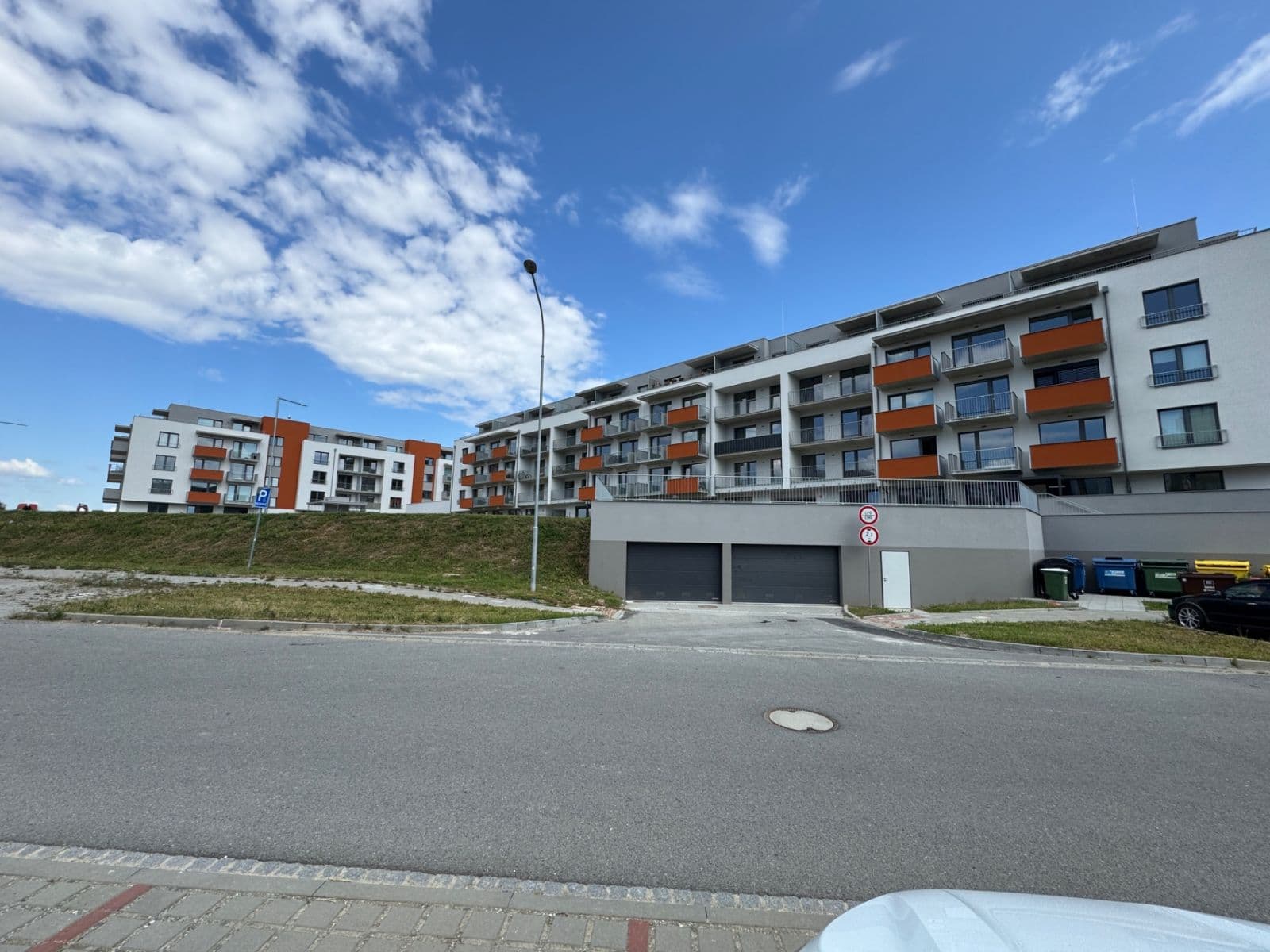 Pronájem garáže 13 m², Aloise Rašína, Olomouc, Olomoucký kraj Pronájem garáže 13 m², Aloise Rašína, Olomouc, Olomoucký kraj