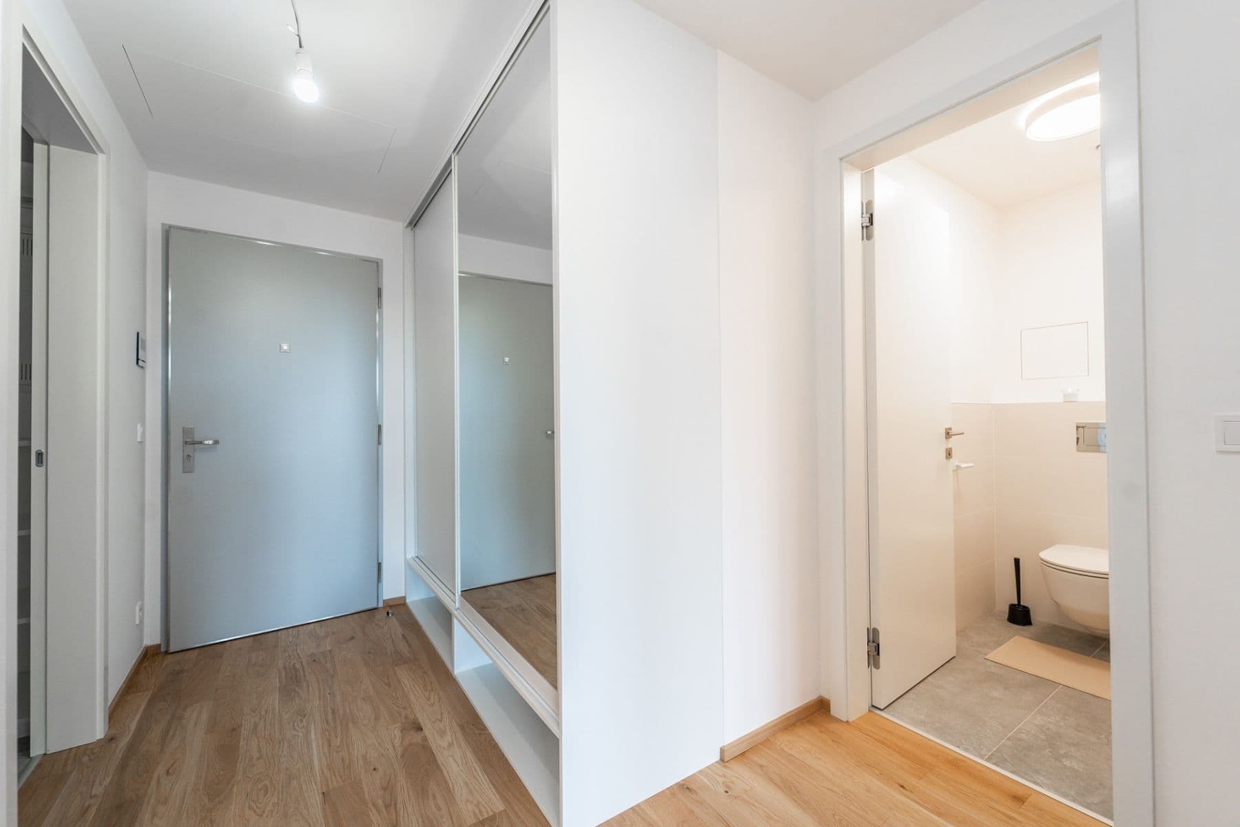 Pronájem bytu 2+kk 59 m², U Komína, Praha, Praha Pronájem bytu 2+kk 59 m², U Komína, Praha, Praha