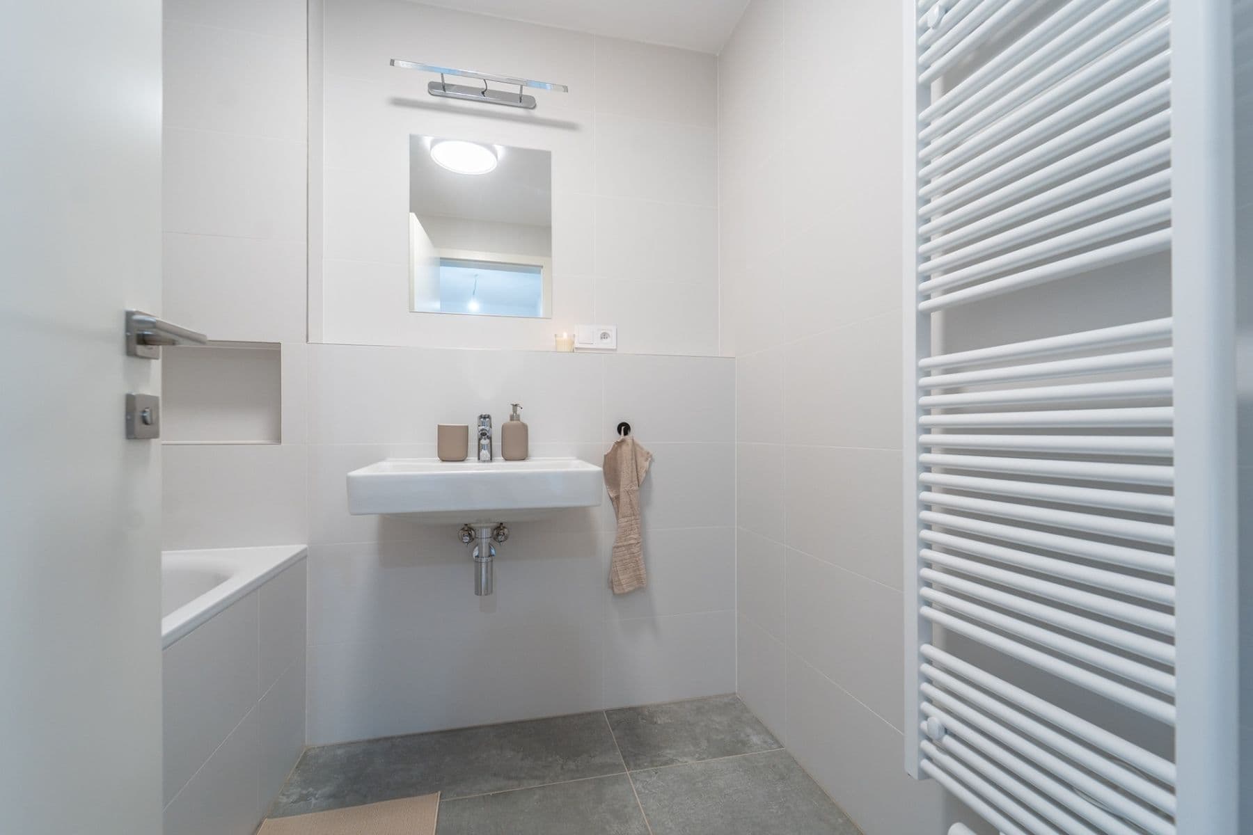 Pronájem bytu 2+kk 59 m², U Komína, Praha, Praha Pronájem bytu 2+kk 59 m², U Komína, Praha, Praha