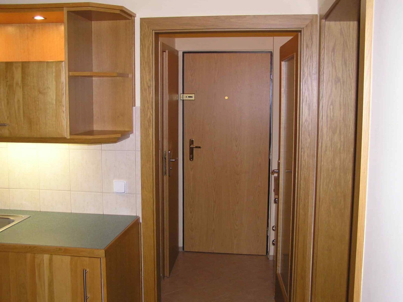 Pronájem bytu 2+kk 40 m², Mirotická, Praha, Praha Pronájem bytu 2+kk 40 m², Mirotická, Praha, Praha
