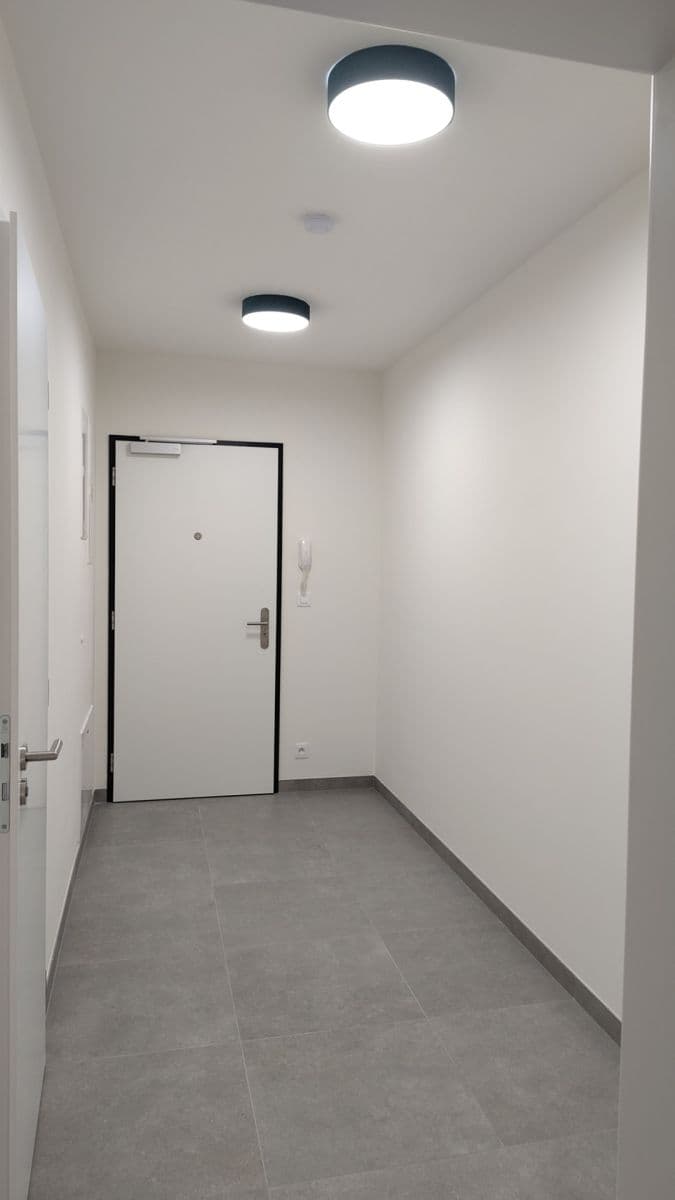 Pronájem bytu 1+kk 39 m², Radimova, Praha, Praha Pronájem bytu 1+kk 39 m², Radimova, Praha, Praha