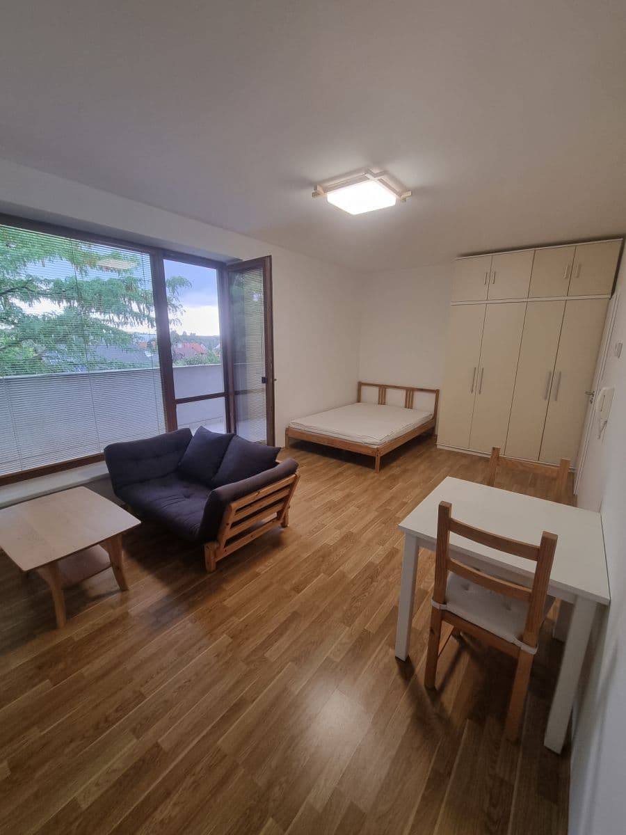 Pronájem bytu 1+kk 35 m², Habrová, Měšice, Středočeský kraj Pronájem bytu 1+kk 35 m², Habrová, Měšice, Středočeský kraj