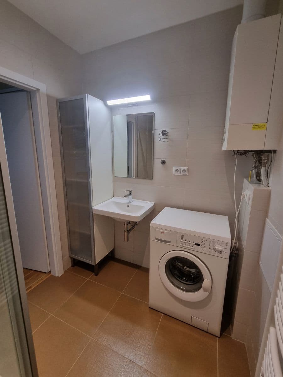 Pronájem bytu 1+kk 35 m², Habrová, Měšice, Středočeský kraj Pronájem bytu 1+kk 35 m², Habrová, Měšice, Středočeský kraj