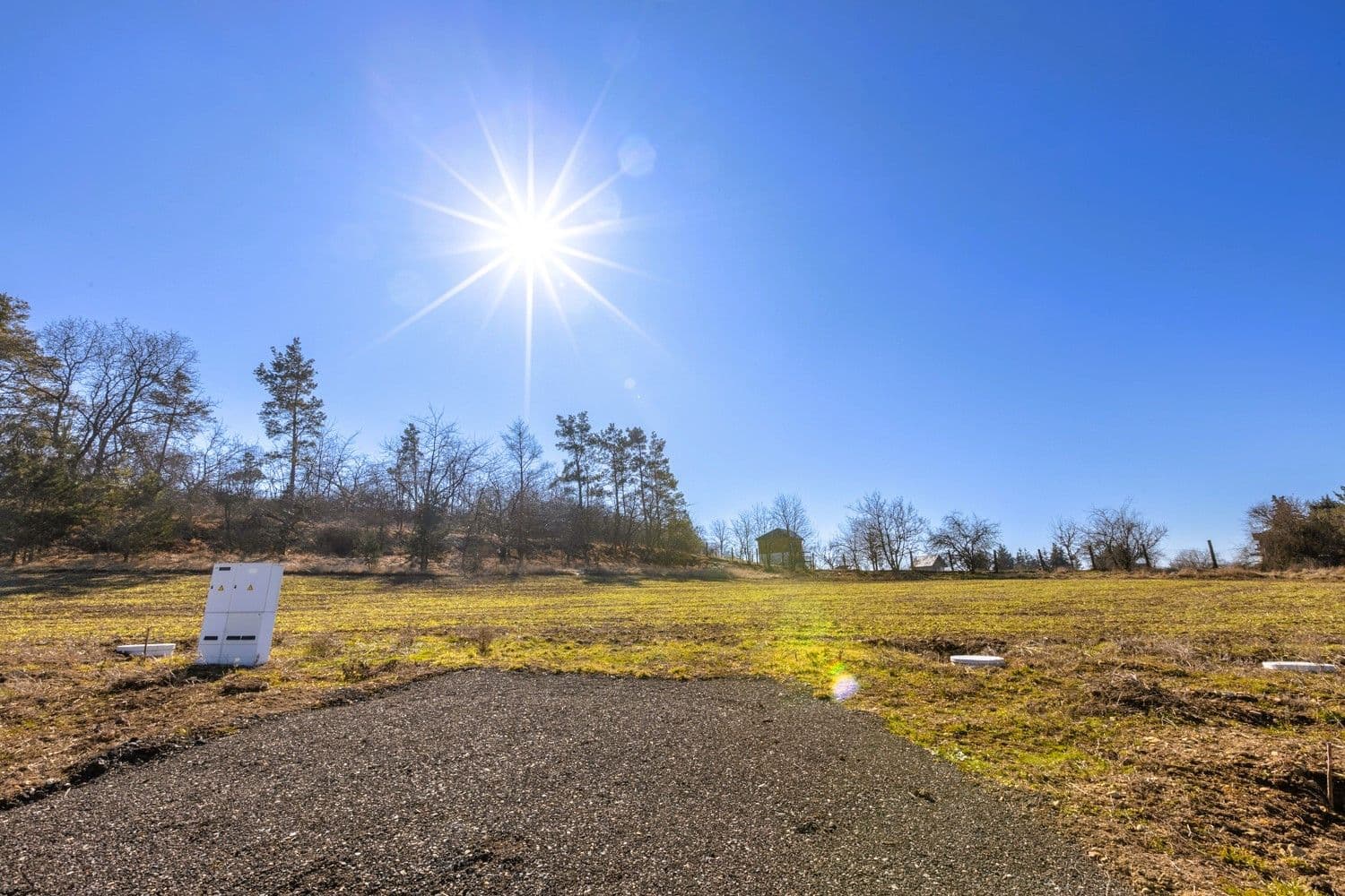 Pronájem pozemku 1.187 m², Líšťany, Ústecký kraj Pronájem pozemku 1.187 m², Líšťany, Ústecký kraj