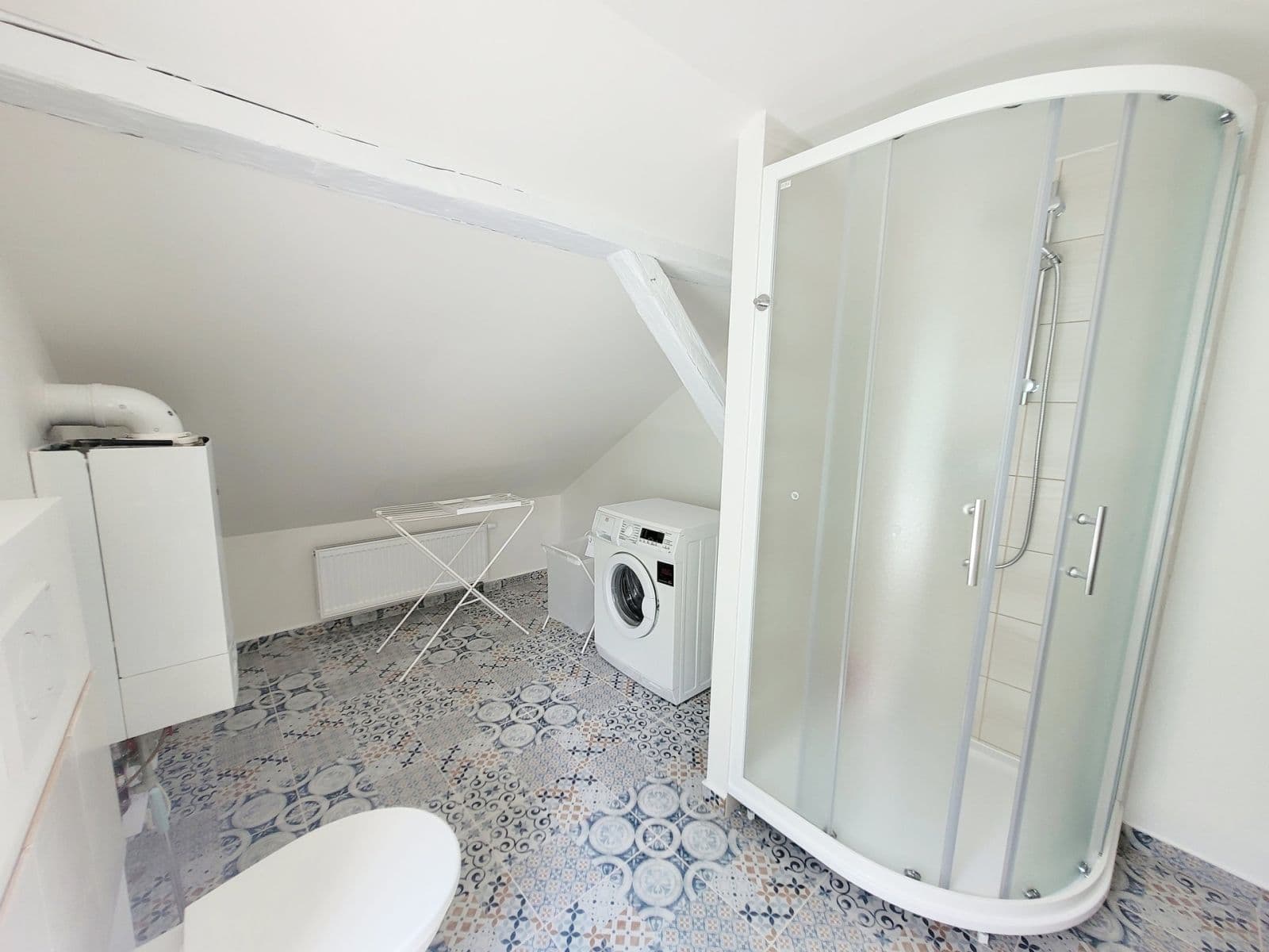 Pronájem bytu 1+kk 40 m², Sportovní, Kladno, Středočeský kraj Pronájem bytu 1+kk 40 m², Sportovní, Kladno, Středočeský kraj