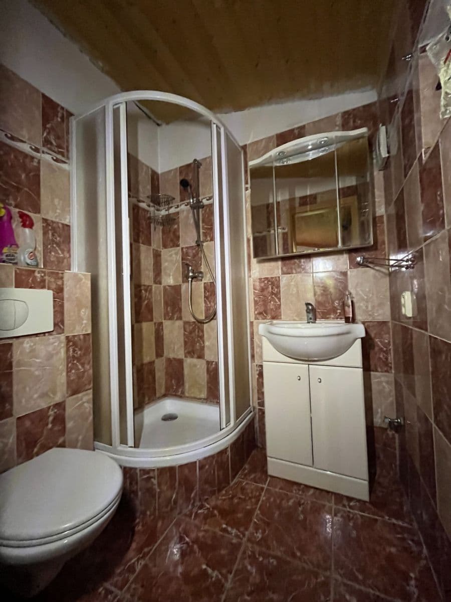 Prodej chaty, chalupy 80 m², pozemek 2.300 m², Kytín, Středočeský kraj Prodej chaty, chalupy 80 m², pozemek 2.300 m², Kytín, Středočeský kraj