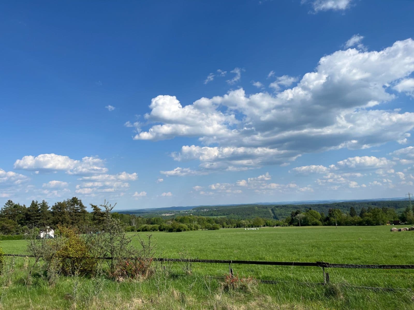 Prodej chaty, chalupy 80 m², pozemek 2.300 m², Kytín, Středočeský kraj Prodej chaty, chalupy 80 m², pozemek 2.300 m², Kytín, Středočeský kraj