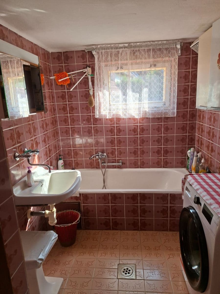 Prodej domu 110 m², pozemek 651 m², Popelín, Jihočeský kraj Prodej domu 110 m², pozemek 651 m², Popelín, Jihočeský kraj