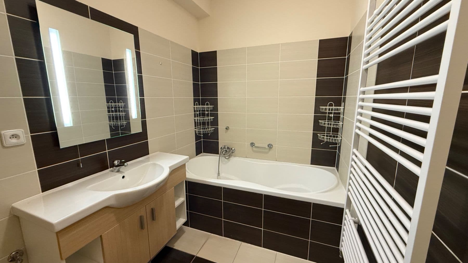 Pronájem bytu 3+kk 82 m², Formánkova, Tišnov, Jihomoravský kraj Pronájem bytu 3+kk 82 m², Formánkova, Tišnov, Jihomoravský kraj