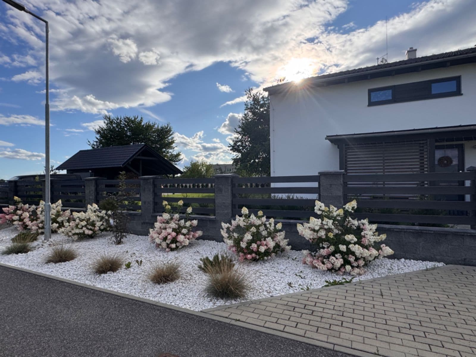 Prodej domu 117 m², pozemek 948 m², Mezi Alejemi, Mnichovo Hradiště, Středočeský kraj Prodej domu 117 m², pozemek 948 m², Mezi Alejemi, Mnichovo Hradiště, Středočeský kraj