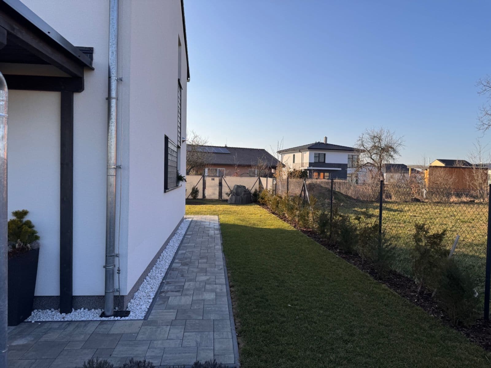 Prodej domu 117 m², pozemek 948 m², Mezi Alejemi, Mnichovo Hradiště, Středočeský kraj Prodej domu 117 m², pozemek 948 m², Mezi Alejemi, Mnichovo Hradiště, Středočeský kraj