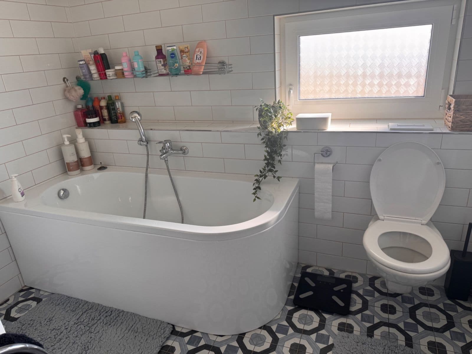 Prodej domu 117 m², pozemek 948 m², Mezi Alejemi, Mnichovo Hradiště, Středočeský kraj Prodej domu 117 m², pozemek 948 m², Mezi Alejemi, Mnichovo Hradiště, Středočeský kraj