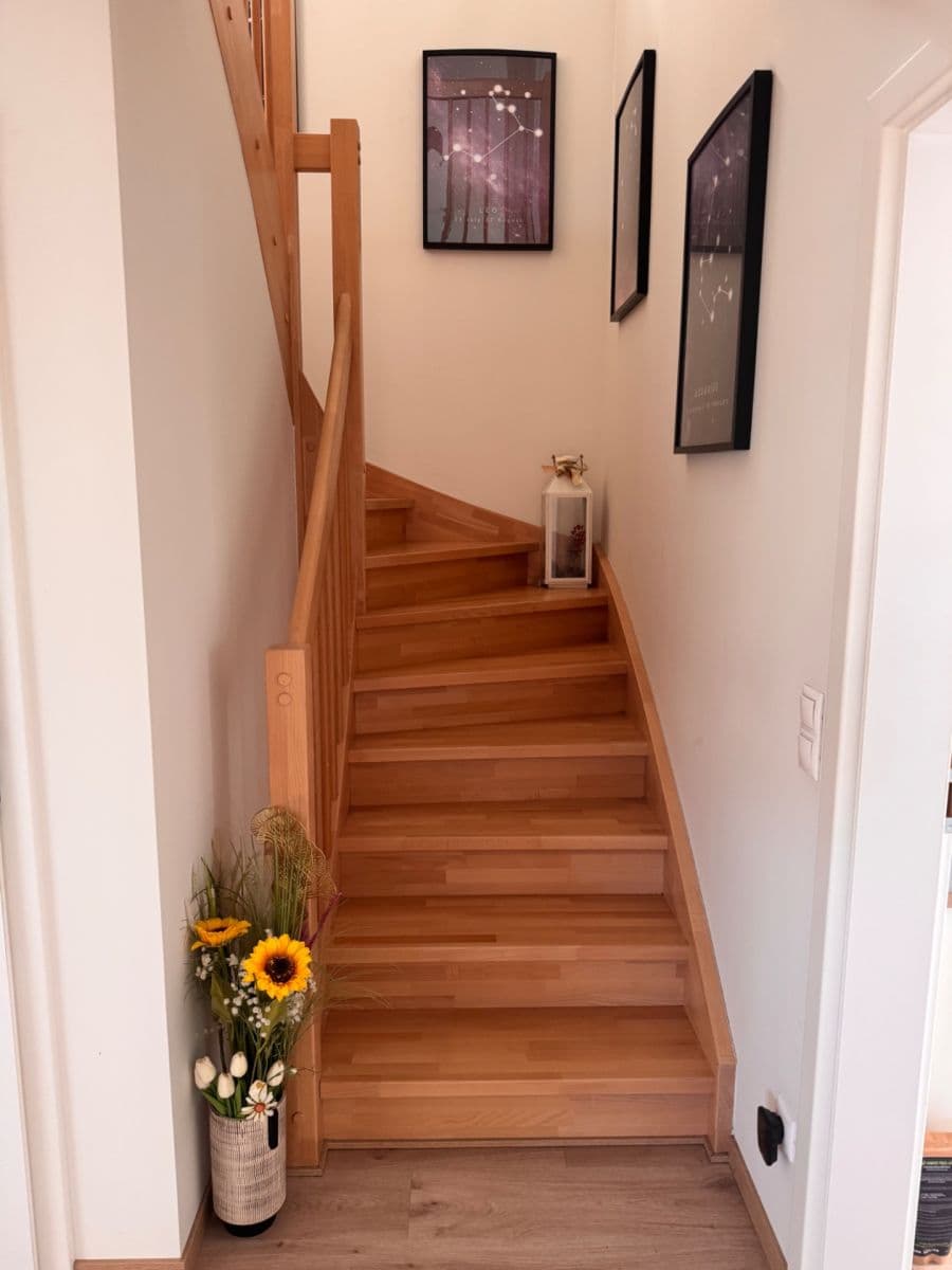 Prodej domu 117 m², pozemek 948 m², Mezi Alejemi, Mnichovo Hradiště, Středočeský kraj Prodej domu 117 m², pozemek 948 m², Mezi Alejemi, Mnichovo Hradiště, Středočeský kraj