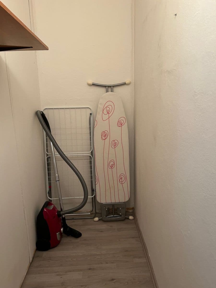 Pronájem bytu 1+kk 55 m², Poznaňská, Praha, Praha Pronájem bytu 1+kk 55 m², Poznaňská, Praha, Praha