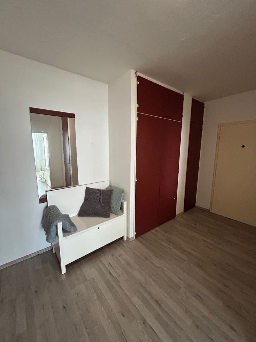 Pronájem bytu 1+kk 55 m², Poznaňská, Praha, Praha Pronájem bytu 1+kk 55 m², Poznaňská, Praha, Praha
