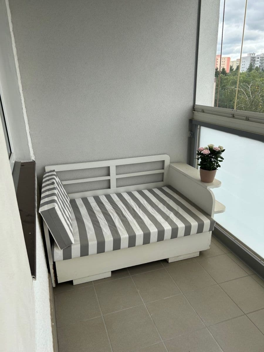 Pronájem bytu 1+kk 55 m², Poznaňská, Praha, Praha Pronájem bytu 1+kk 55 m², Poznaňská, Praha, Praha