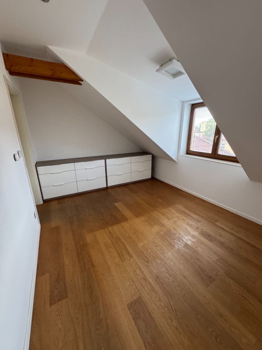 Pronájem bytu 3+kk 114 m², Fráni Šrámka, Praha, Praha Pronájem bytu 3+kk 114 m², Fráni Šrámka, Praha, Praha