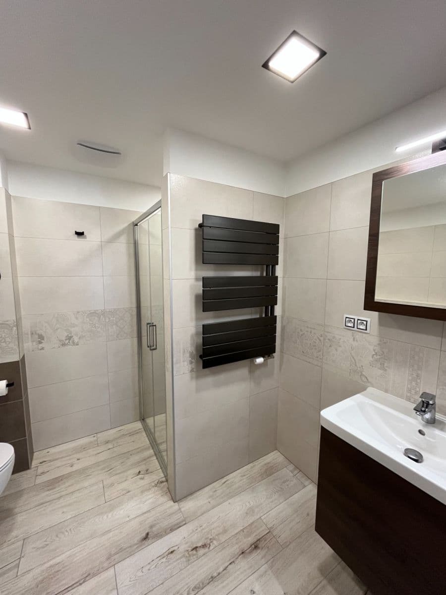 Pronájem bytu 3+kk 68 m², Březinky, Nové Město nad Metují, Královéhradecký kraj Pronájem bytu 3+kk 68 m², Březinky, Nové Město nad Metují, Královéhradecký kraj