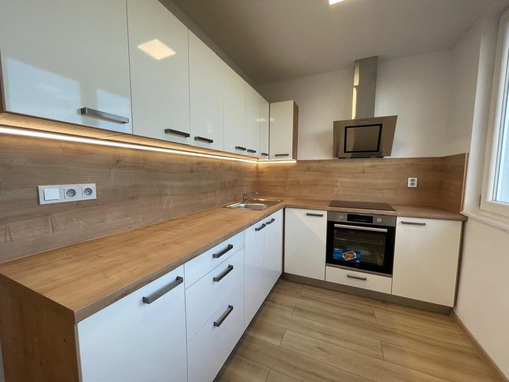 Pronájem bytu 1+1 37 m², Výškovická, Ostrava, Moravskoslezský kraj Pronájem bytu 1+1 37 m², Výškovická, Ostrava, Moravskoslezský kraj