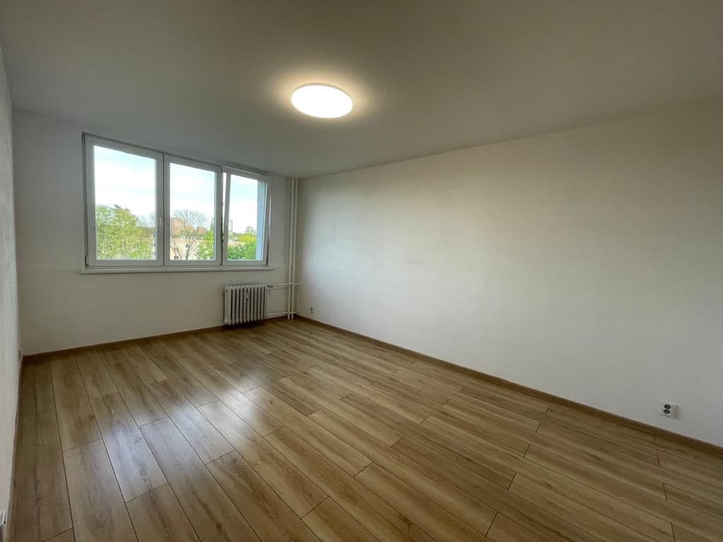 Pronájem bytu 1+1 37 m², Výškovická, Ostrava, Moravskoslezský kraj Pronájem bytu 1+1 37 m², Výškovická, Ostrava, Moravskoslezský kraj