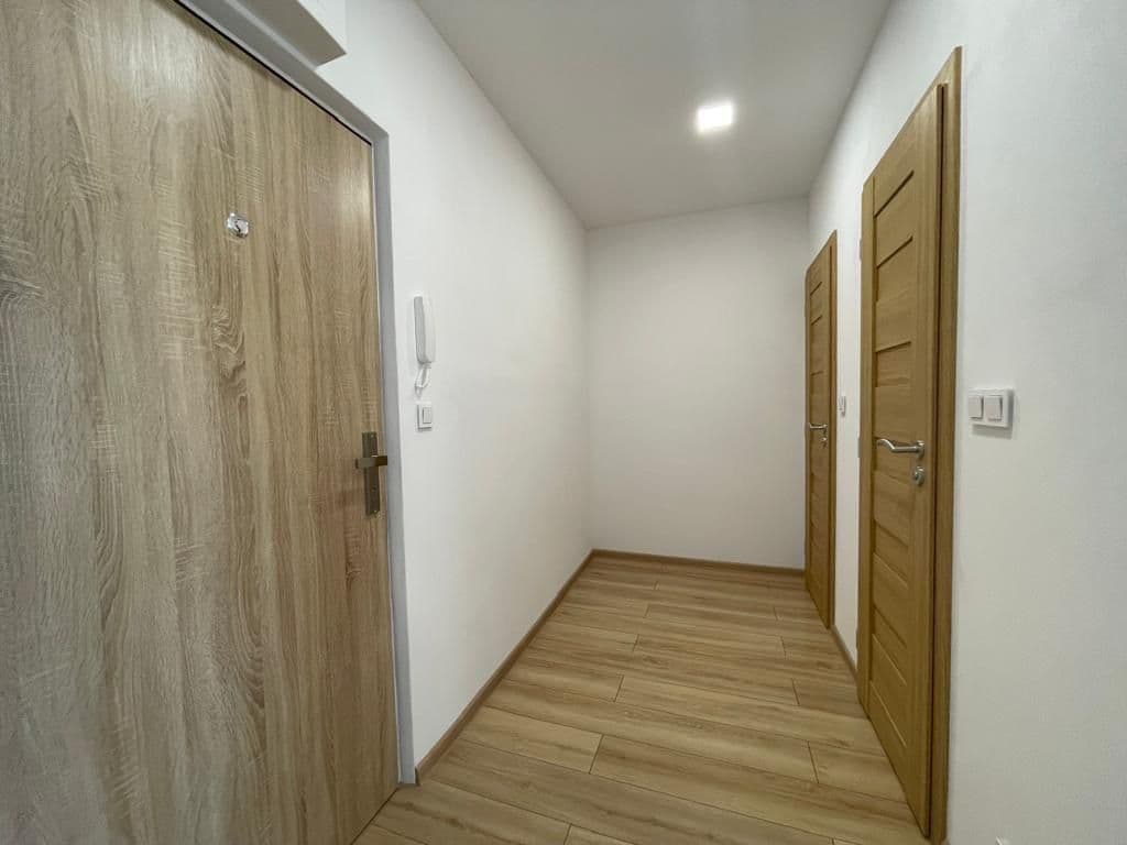 Pronájem bytu 1+1 37 m², Výškovická, Ostrava, Moravskoslezský kraj Pronájem bytu 1+1 37 m², Výškovická, Ostrava, Moravskoslezský kraj
