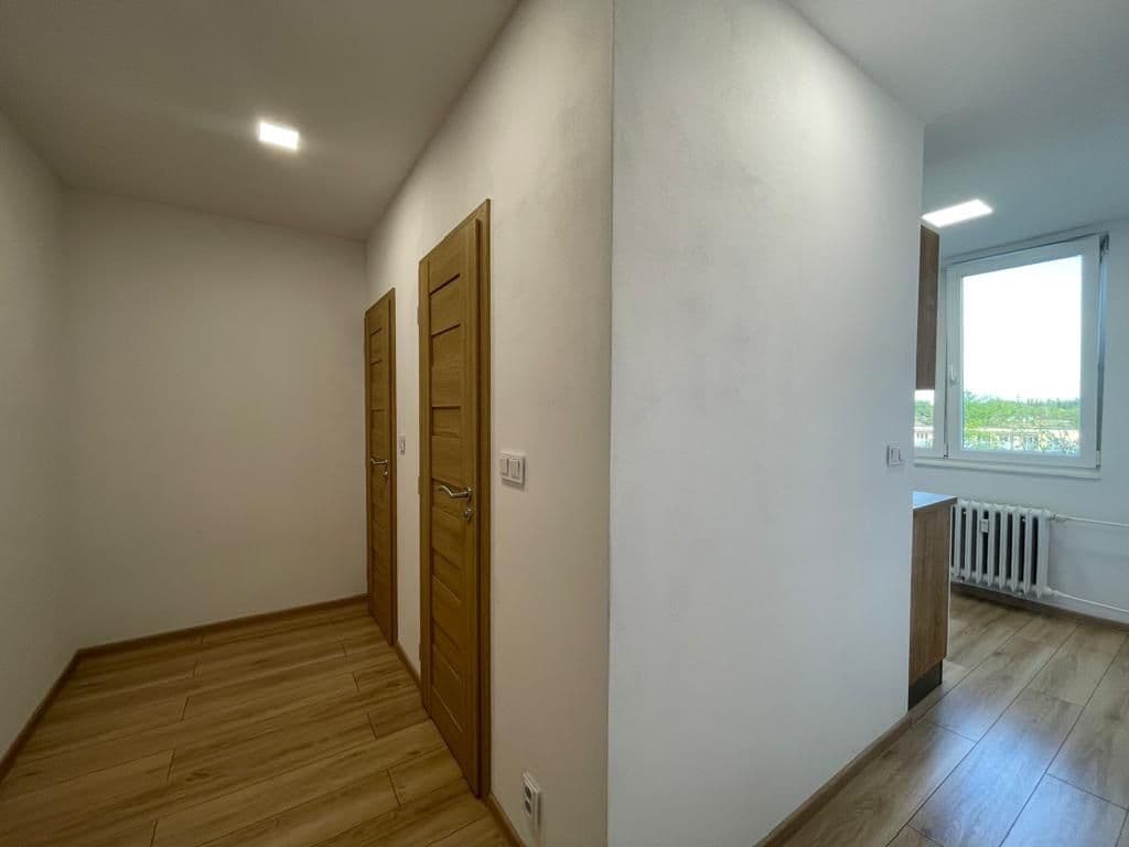 Pronájem bytu 1+1 37 m², Výškovická, Ostrava, Moravskoslezský kraj Pronájem bytu 1+1 37 m², Výškovická, Ostrava, Moravskoslezský kraj