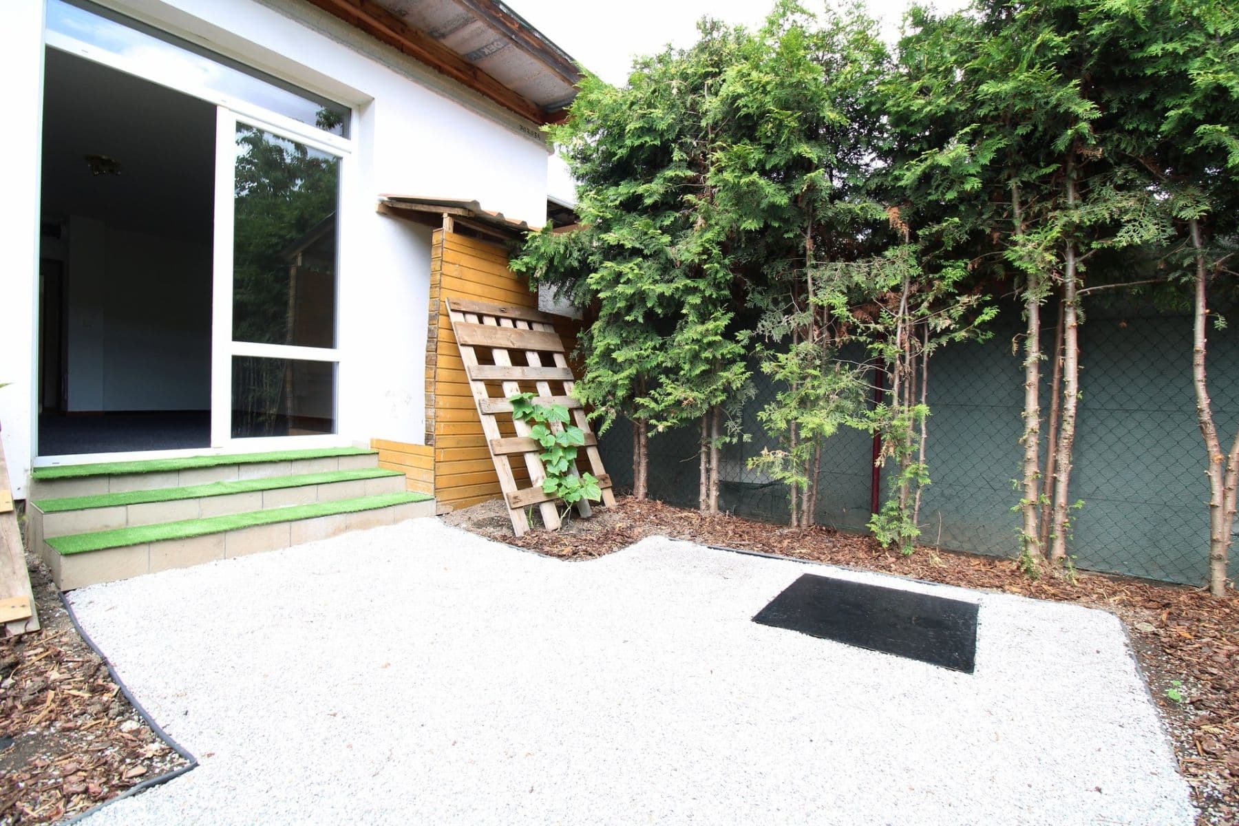 Pronájem domu 72 m², pozemek 25 m², Na Poříčí, Králův Dvůr, Středočeský kraj Pronájem domu 72 m², pozemek 25 m², Na Poříčí, Králův Dvůr, Středočeský kraj