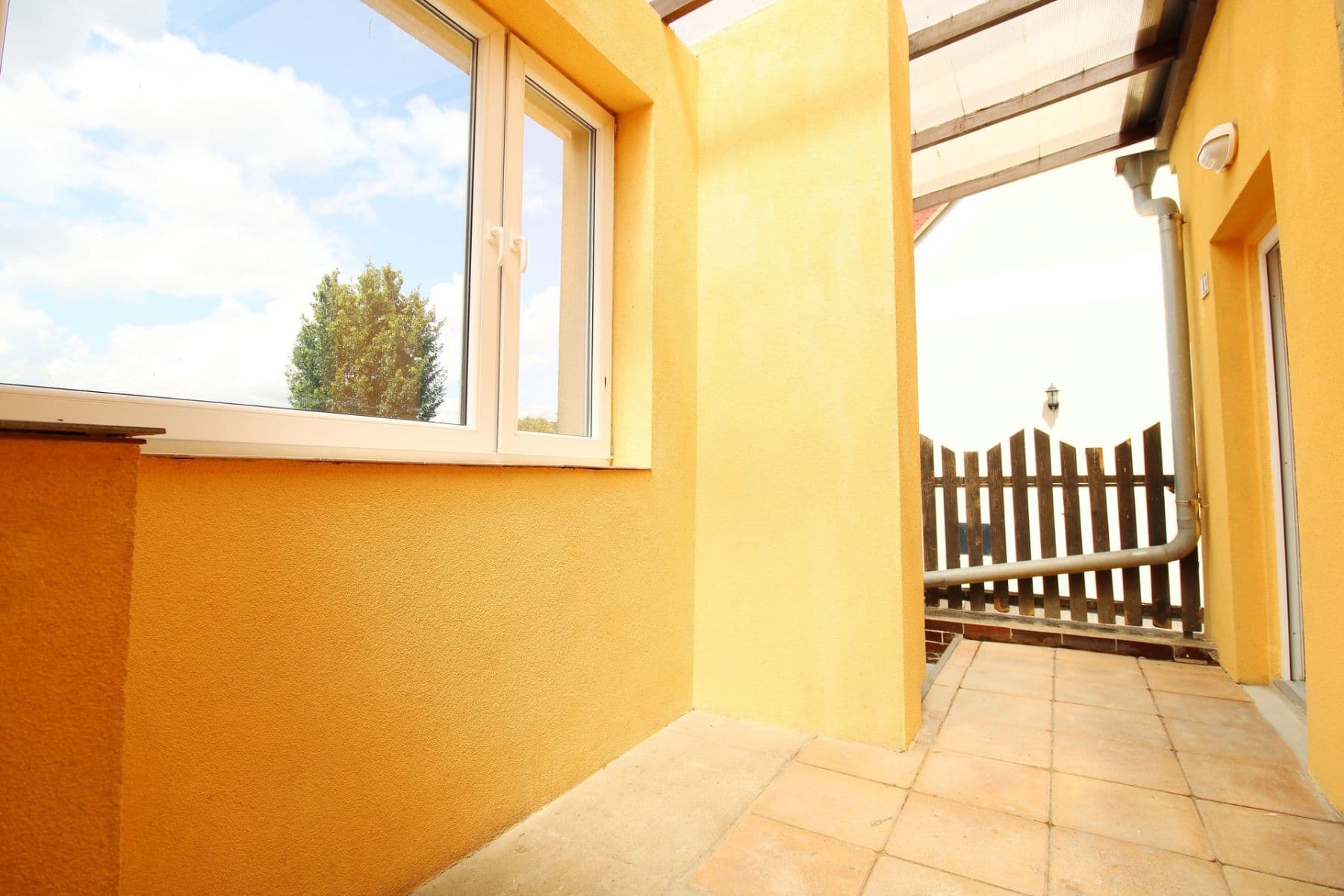 Pronájem domu 72 m², pozemek 25 m², Na Poříčí, Králův Dvůr, Středočeský kraj Pronájem domu 72 m², pozemek 25 m², Na Poříčí, Králův Dvůr, Středočeský kraj