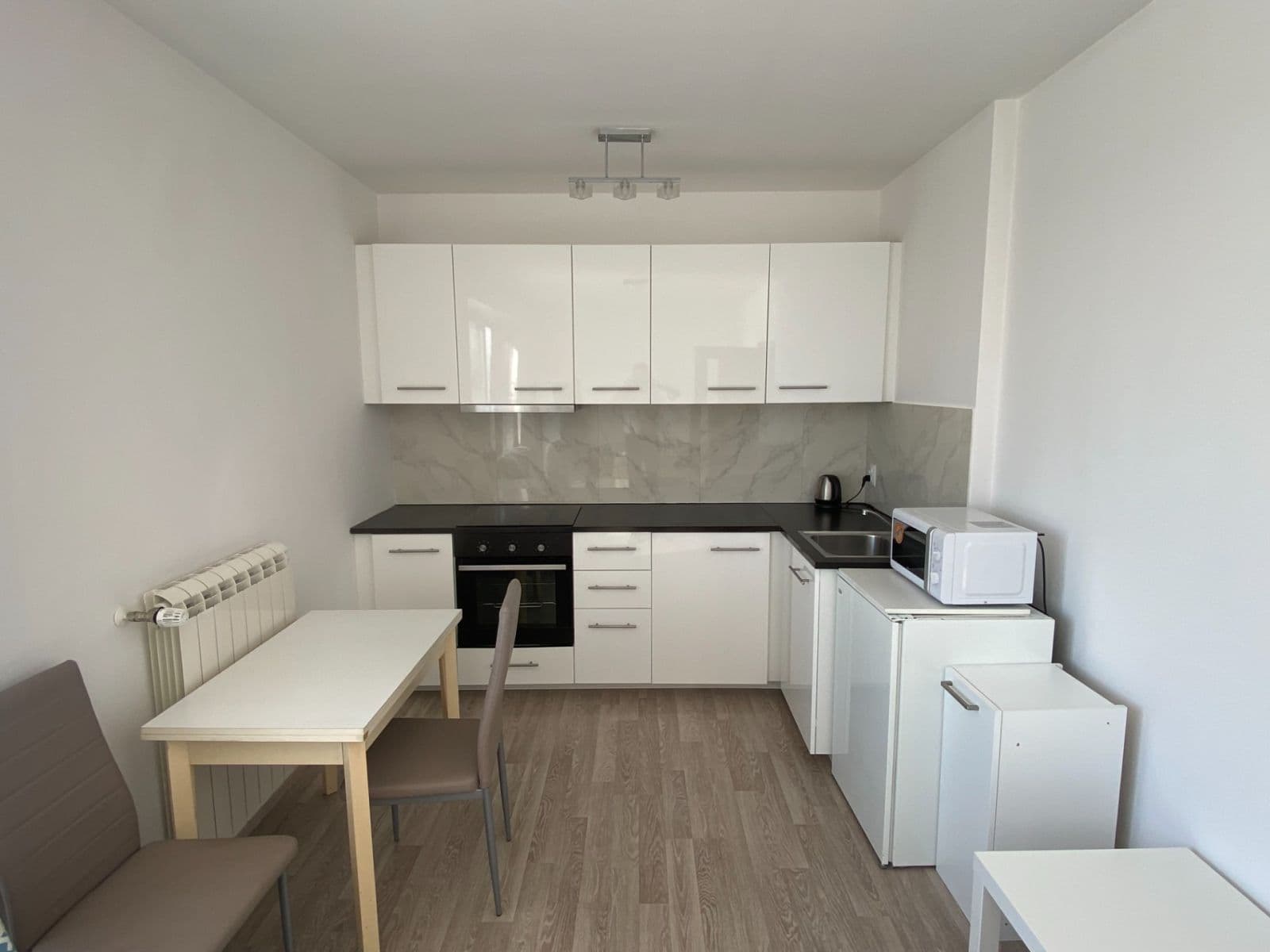 Pronájem bytu 1+kk 29 m², Frýdecká, Praha, Praha Pronájem bytu 1+kk 29 m², Frýdecká, Praha, Praha