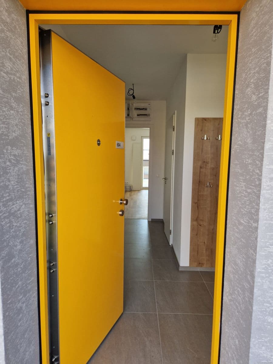Pronájem bytu 1+kk 39 m², Milánská, Praha, Praha Pronájem bytu 1+kk 39 m², Milánská, Praha, Praha