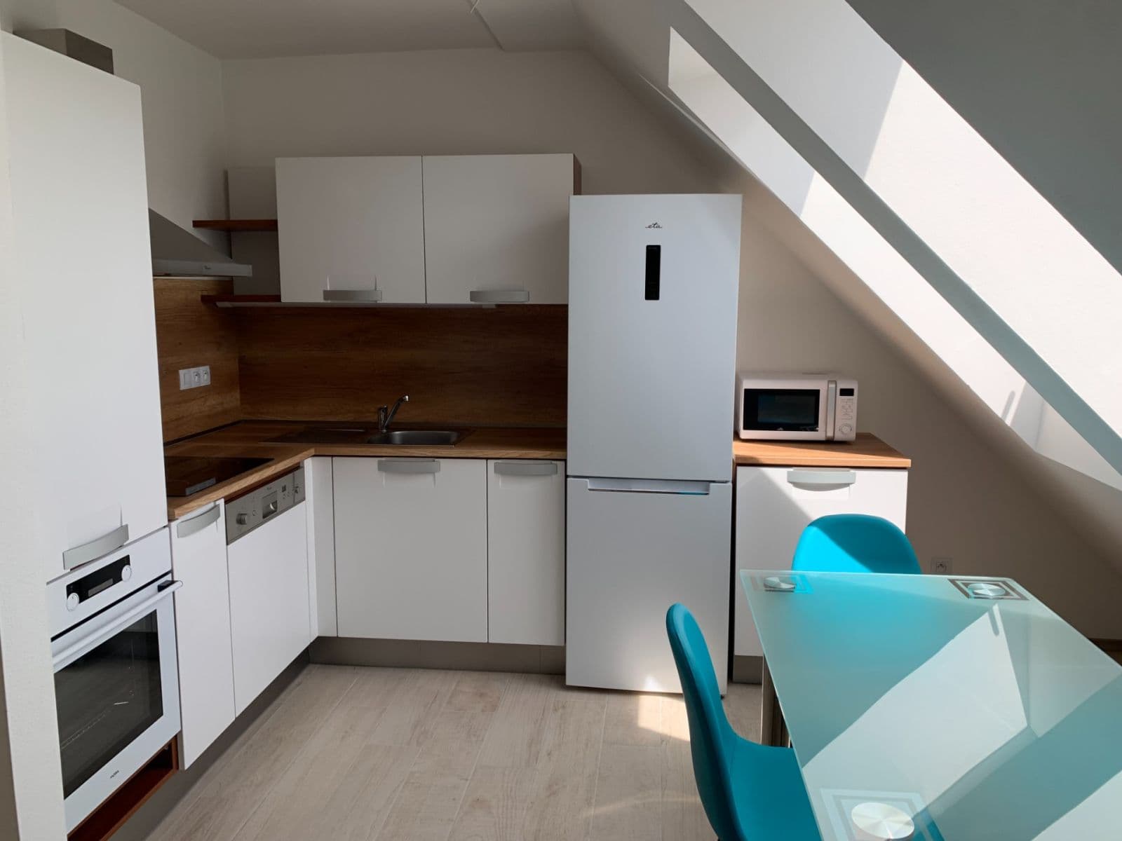 Pronájem bytu 3+1 68 m², Sokolovská, Plzeň, Plzeňský kraj Pronájem bytu 3+1 68 m², Sokolovská, Plzeň, Plzeňský kraj