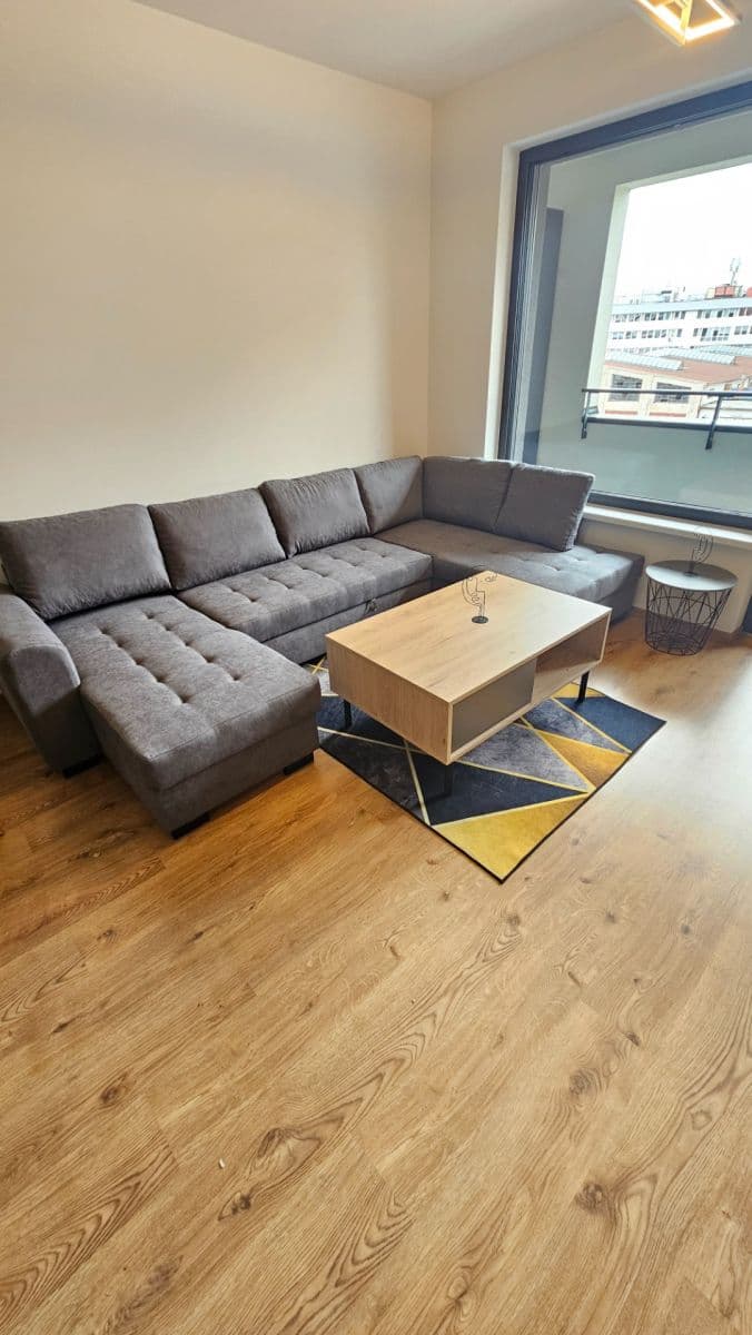 Pronájem bytu 2+1 57 m², Ružinov, Bratislavský kraj Pronájem bytu 2+1 57 m², Ružinov, Bratislavský kraj