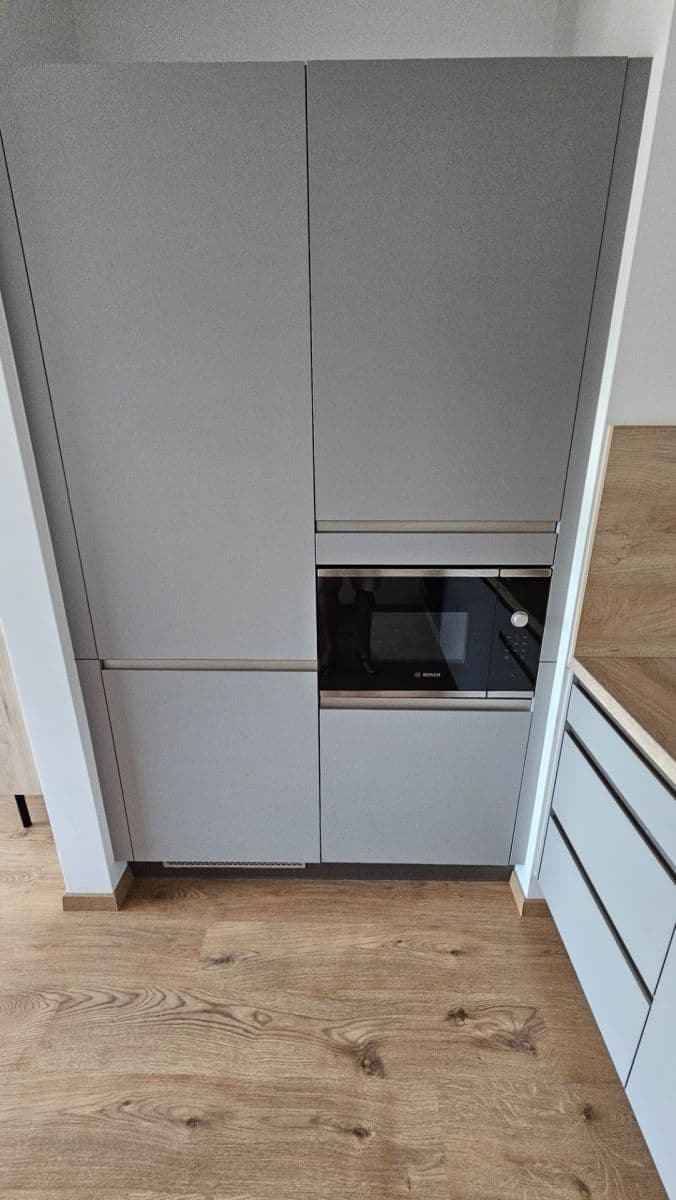 Pronájem bytu 2+1 57 m², Ružinov, Bratislavský kraj Pronájem bytu 2+1 57 m², Ružinov, Bratislavský kraj