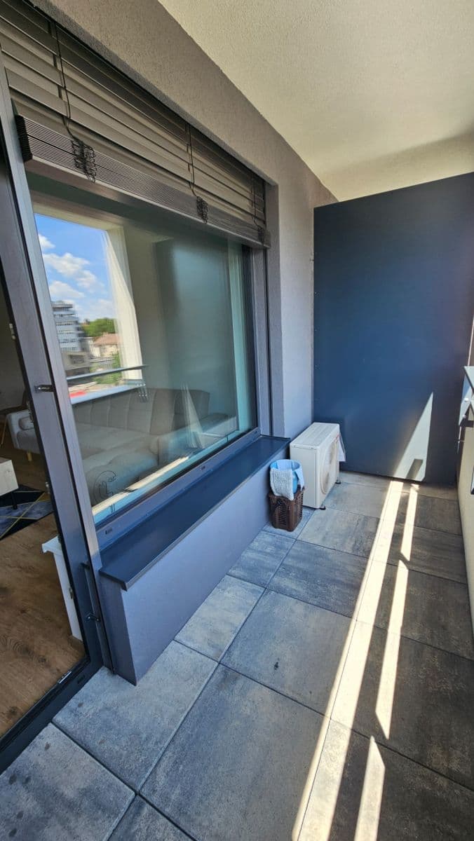 Pronájem bytu 2+1 57 m², Ružinov, Bratislavský kraj Pronájem bytu 2+1 57 m², Ružinov, Bratislavský kraj