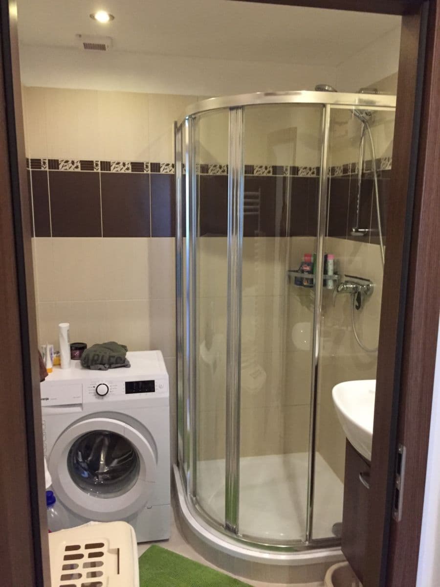 Pronájem bytu 3+1 75 m², Hrdinů, Liberec, Liberecký kraj Pronájem bytu 3+1 75 m², Hrdinů, Liberec, Liberecký kraj