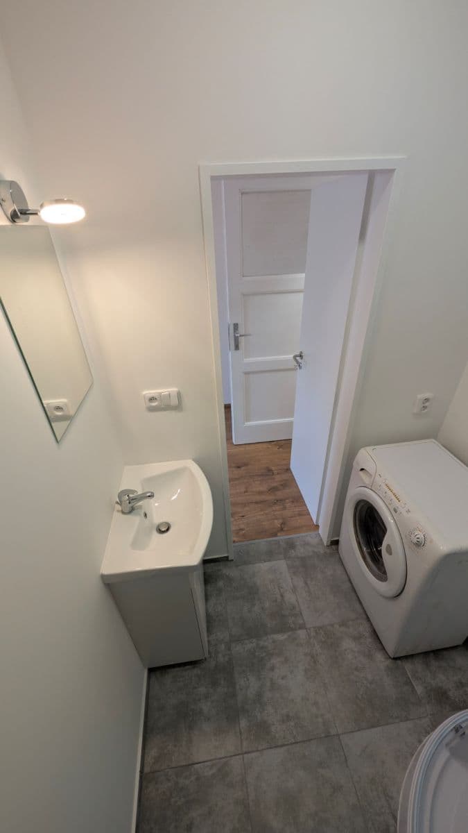 Pronájem bytu 1+kk 25 m², Slezská, Praha, Praha Pronájem bytu 1+kk 25 m², Slezská, Praha, Praha