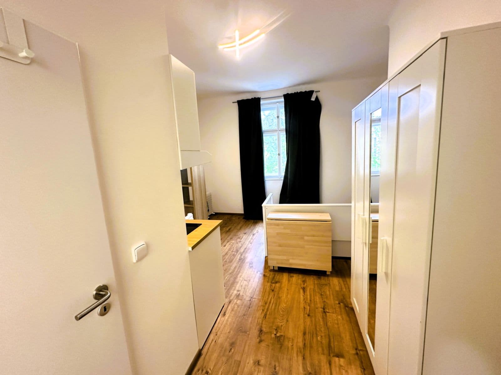 Pronájem bytu 1+kk 25 m², Slezská, Praha, Praha Pronájem bytu 1+kk 25 m², Slezská, Praha, Praha