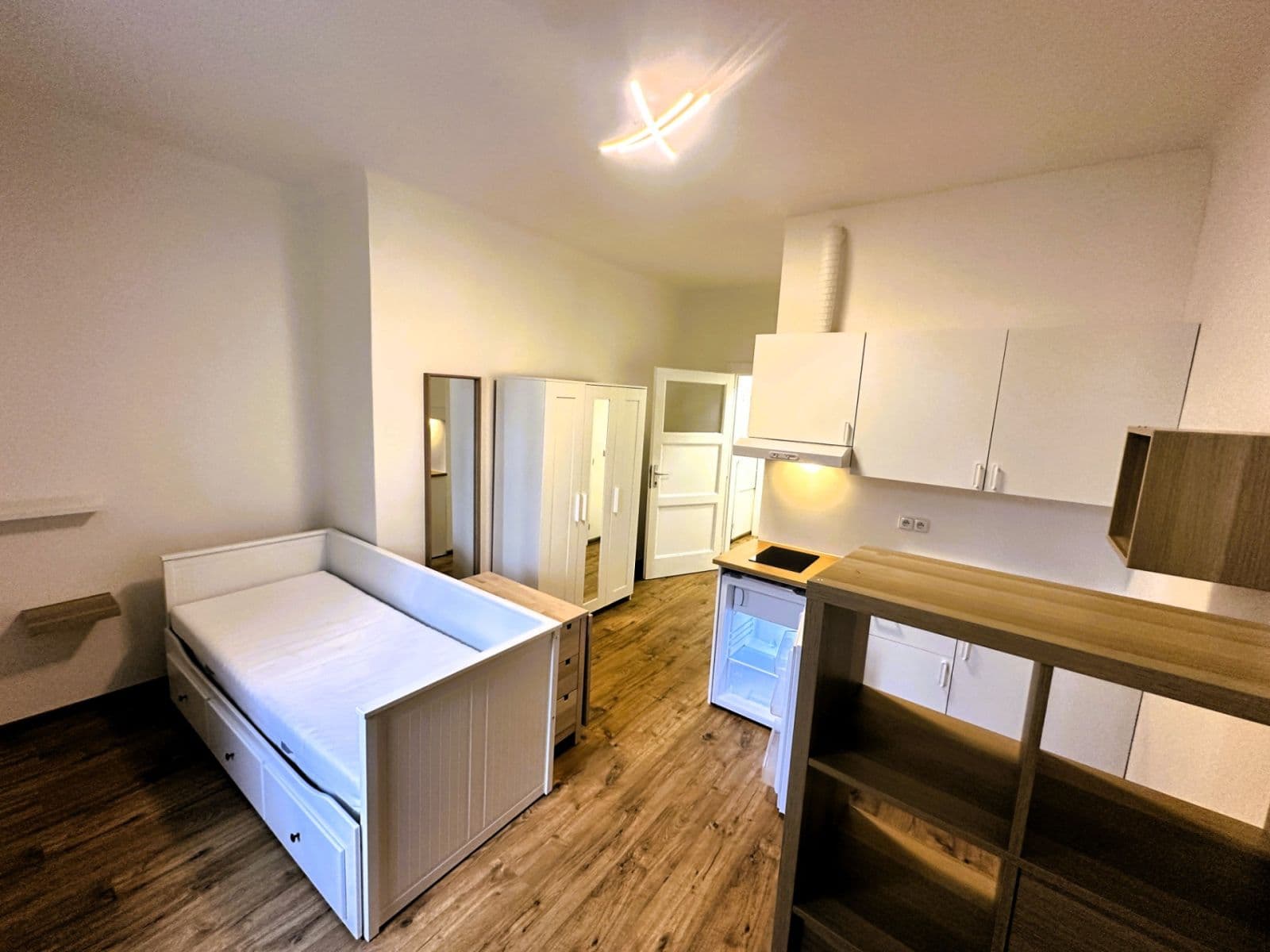 Pronájem bytu 1+kk 25 m², Slezská, Praha, Praha Pronájem bytu 1+kk 25 m², Slezská, Praha, Praha