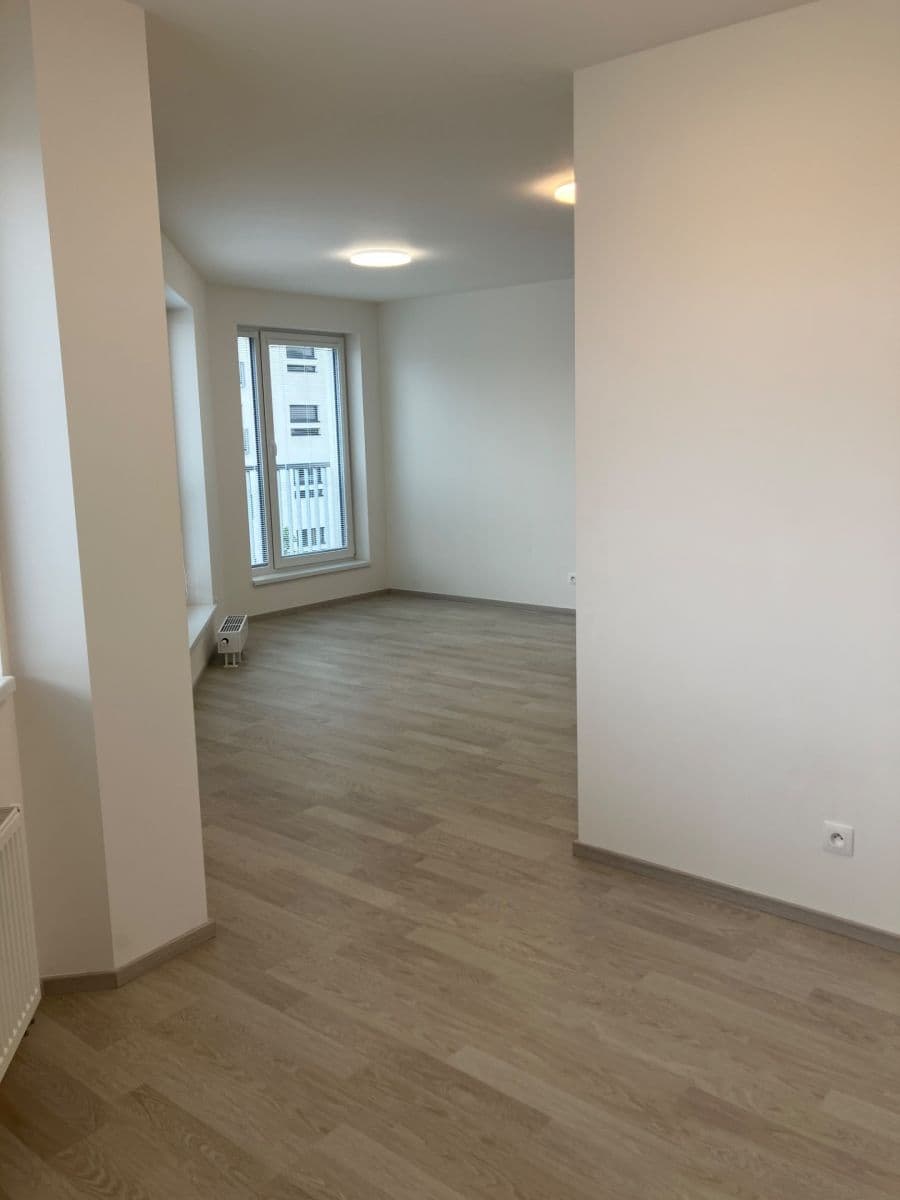 Pronájem bytu 1+kk 38 m², Ke Kříži, Praha, Praha Pronájem bytu 1+kk 38 m², Ke Kříži, Praha, Praha