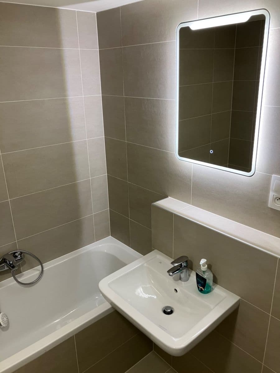 Pronájem bytu 1+kk 38 m², Ke Kříži, Praha, Praha Pronájem bytu 1+kk 38 m², Ke Kříži, Praha, Praha