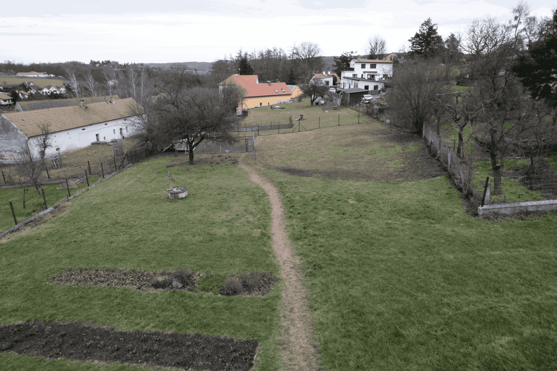 Prodej pozemku 2.038 m², Okrouhlo, Středočeský kraj Prodej pozemku 2.038 m², Okrouhlo, Středočeský kraj